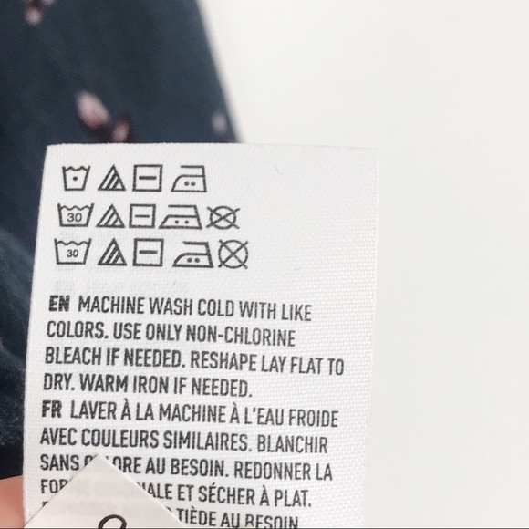 American Eagle Floral Tie Front Long Sleeve Blouse - Picture 10 of 10